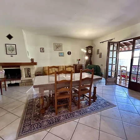 Вилла Sc000-30el Grande Maison Avec Jardin Au Calme Calme St Cyprien Сен-Сиприен