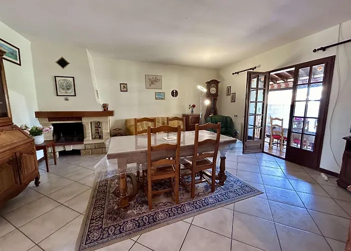 Villa Grande Maison Avecjardin Dans Un Quartier Calme St Cyprien Sc000-30el Saint-Cyprien (Pyrenees-Orientales)